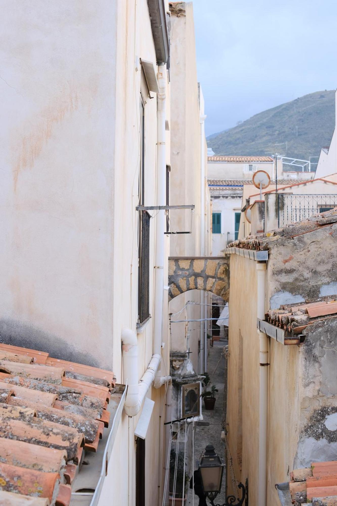 Porto Salvo Apartments - By Vacation Service Cefalu Room photo