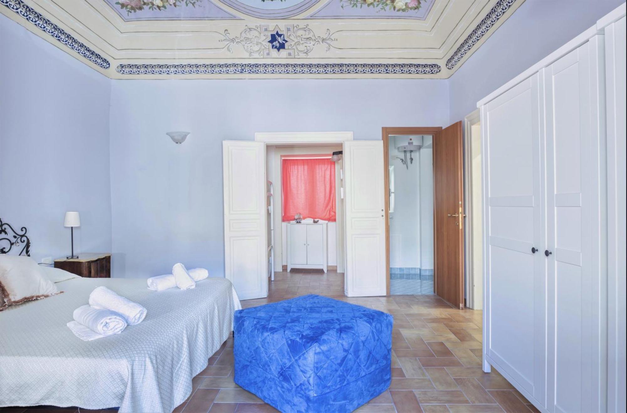Porto Salvo Apartments - By Vacation Service Cefalu Room photo